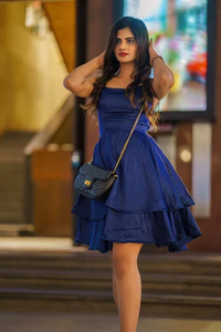 เสื้อโค้ทผู้หญิงและเด็กผู้หญิงดีไซน์ล่าสุด ผ้าลิคก้าลายเรียบ ผลิตเสื้อโค้ทยาวสำหรับขายโดยผู้ส่งออก - Product Image 4