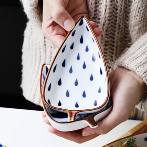 Assiette en céramique japonaise unique en forme de feuille pour <span class=keywords><strong>restaurant</strong></span> sushi assiette spéciale pour sauces fruits desserts et noix - Product Image 1