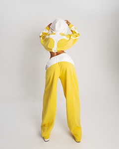 Ensemble de survêtement personnalisé pour femmes : sweat à capuche court color block et pantalon large – Vêtements de créateur pour femmes en gros - Product Image 6