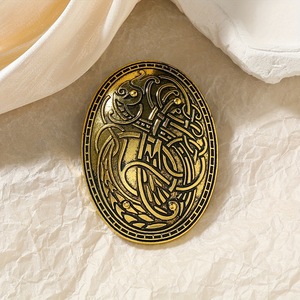 Spilla in Metallo Vintage con Totem di <span class=keywords><strong>Lupo</strong></span> Vichingo Norreno, Accessorio per Costume da Festa Western e Cosplay, Spilla Souvenir da Collezione - Product Image 4