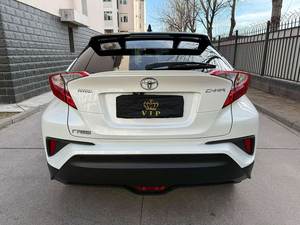 <span class=keywords><strong>Toyota</strong></span> C-HR <span class=keywords><strong>2020</strong></span> d'occasion, petit SUV 2.0L CVT 5 portes 5 places, véhicule essence d'occasion à <span class=keywords><strong>prix</strong></span> abordable - Product Image 3