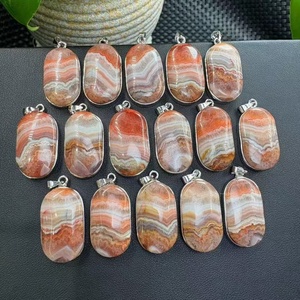 จี้หินอาเกตอเมทิสต์ธรรมชาติทรงวงรี ประดับทองแดง ดีไซน์ลายเส้นสีม่วงแบบหลายชั้น สวยงามไม่ซ้ำใคร - Product Image 1