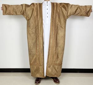 Groothandel OEM Nieuwe Aanwinst 2025 Nieuwe Mode Islamitische Saoedi-Arabische Winter Dikke Warme Polyester Kaftan Koeweit Bisht voor Heren - Product Image 5