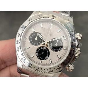 Reloj de Pulsera de Acero Simple para Hombre y Mujer, Diseño Mecánico de Tres Ojos, Elegante y Moderno - Product Image 3