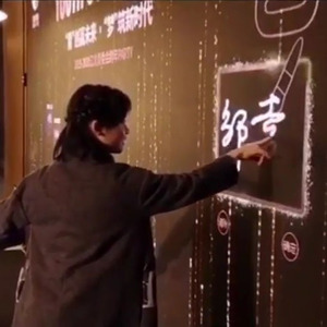 Interaktif projektör oyunları sürükleyici 3D <span class=keywords><strong>Ar</strong></span> 4K Hologram projeksiyon kapalı sanal çocuklar için oyun zemin ve duvar - Product Image 2