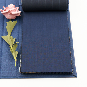 Stock prêt <span class=keywords><strong>de</strong></span> tissu <span class=keywords><strong>de</strong></span> costume italien pour hommes 50% <span class=keywords><strong>laine</strong></span> mérinos peignée 50% polyester tissé sergé style jacquard - Product Image 3