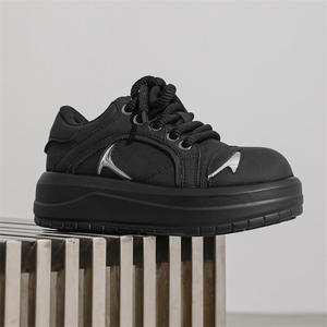 Nouvelles chaussures décontractées à plateforme de style dessin animé, en toile, respirantes, antidérapantes, chaussures de sport, pour couples - Product Image 1