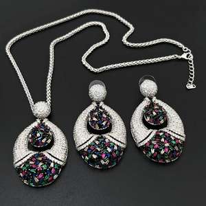 Offre spéciale pour femmes africaines 2pcs ensembles de <span class=keywords><strong>bijoux</strong></span> de mariée nouvelle mode Dubai ensembles de <span class=keywords><strong>bijoux</strong></span> conception d'accessoires de fête de mariage - Product Image 5