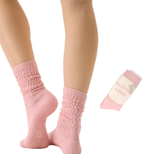 OEM Personalized Winter Slouch <b>Socks</b> Anti-Slip Grip Pilates Crew Sports <b>Socks</b> Custom Logo High Quality - Product Image 1