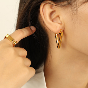 Pendientes geométricos de aleación de zinc con forma de triángulo invertido, color plateado y dorado, para fiesta, moda, para mujer, EH166 - Product Image 4