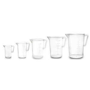 Set di caraffe dosatrici da 5 pezzi in plastica trasparente graduata per cucina e pasticceria - Product Image 1