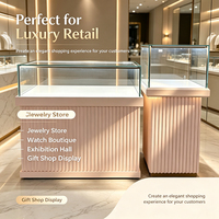 Vitrine de Luxe Rose en Verre Cannelé pour Bijoux – Présentoir Haut de Gamme pour Bijouterie, Montres, Boutiques de Cadeaux et Expositions – Taille Personnalisée