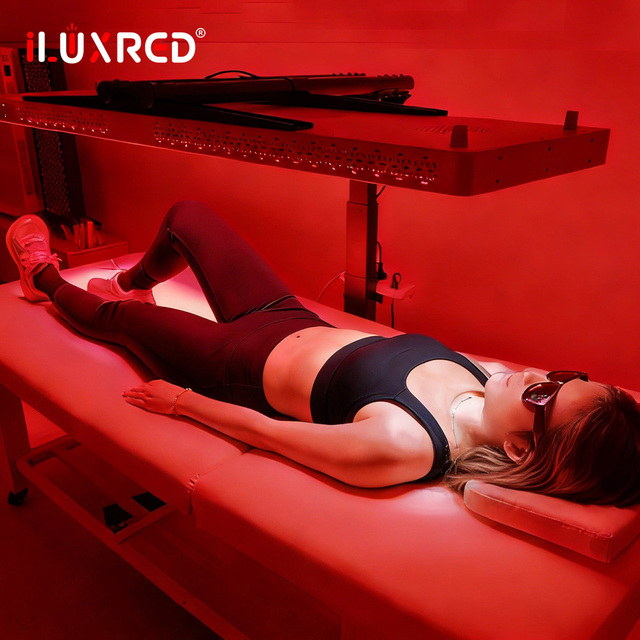 ILUXRED High Quality Red Light Therapy Lamp Red Light Panel Infrared Therapy Device With Stand Adjustable for Body