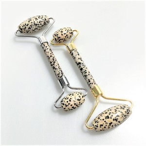 Logo privé Personnalisé Gua Sha Visage Naturel Double Tête Dalmatien Jasper Double Tête à la main de Massage À Rouleaux - Product Image 4