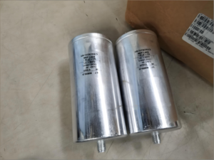 ตัวเก็บประจุแบบฟิล์ม400VAC B32340C4051A000ใหม่ของแท้5Kvar 83uF phicap 1เฟสพร้อมส่ง - Product Image 5