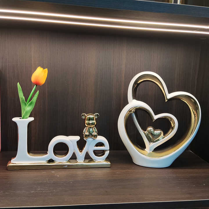 OEM HOT Sale Nordic Luxury Heart Shape Porcelain Home Decor Ornament Plated Gold Creative Ceramic Other Home Decoration