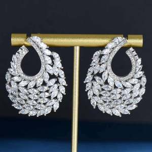 HIBRIDE Original gota de agua Zirconia cúbica nueva flor grandes pendientes de tuerca para mujeres regalos de boda nupciales envío de la gota - Product Image 3