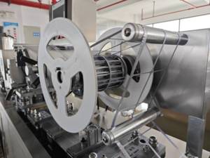 Machine d'emballage sous blister automatique électrique mini DTOP DPP-<span class=keywords><strong>80</strong></span> avec moteur, thermoformage aluminium/PVC, scellage PVC haute fréquence - Product Image 5