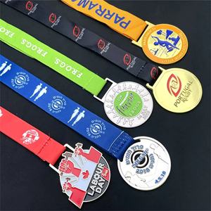 Medallas Metálicas Personalizadas con Grabado Único en Relieve, Medalla Deportiva de Baloncesto y Fútbol de Aleación de Zinc, Medalla 3D Dorada - Product Image 1