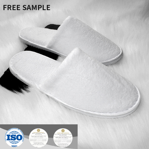 Zapatilla de lujo con logotipo personalizado OEM para hoteles, diseño blanco con punta abierta, suela de EVA suave, servicios de hotel lavables desechables para viajes - Product Image 4