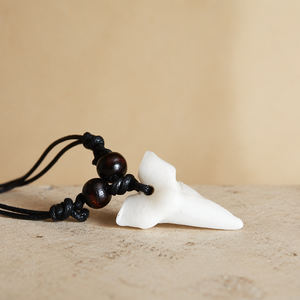 Collana con Dente di Squalo in Resina Personalizzabile e Regolabile per Uomo, Vendita Calda - Product Image 1