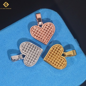 จี้รูปหัวใจประดับเพชรโมอิสซาไนต์ สไตล์ฮิปฮอป เครื่องประดับชั้นดี ดีไซน์โดดเด่นและเก๋ไก๋ - Product Image 5