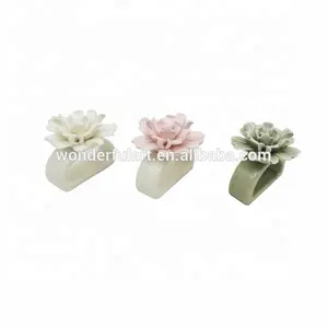 Handmade porcelain rose flower wedding gift ceramic napkin ring wedding party ornament valentine and mother gifts napkin holder