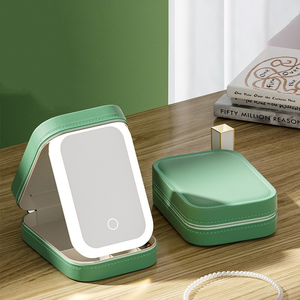 Organizzatore di <span class=keywords><strong>gioielli</strong></span> da viaggio <span class=keywords><strong>porta</strong></span> cosmetici in pelle PU portagioie da viaggio regolabile tricolore luci LED specchio per il trucco - Product Image 6