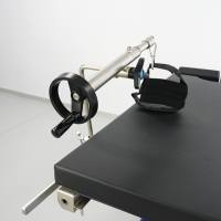 Système de traction manuel réglable pour cheville, pour table d'opération avec pince universelle