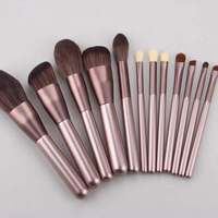 HMU Logo personnalisé 12 pièces Pinceaux de maquillage professionnels de haute qualité en fibre avec manche en bois et étui