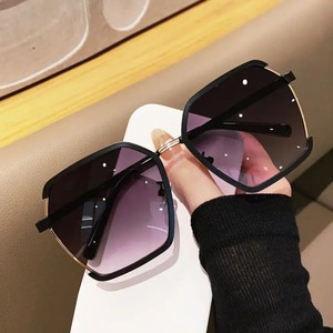 2024 Custom logo Luxury Sun Glasses Half <b>Frame</b> Fashion Luxury Glasses High Quality Wholesale Woman Glasses - Product Image 3