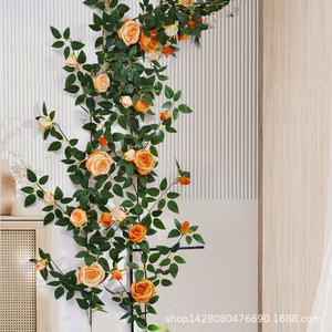 Guirlande de roses artificielles en plastique pour décoration murale et entrée - Product Image 4