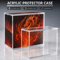 Boîte de protection en acrylique rouge vif à motifs, étanche et polie, pour présentation de statues d'anime en showroom