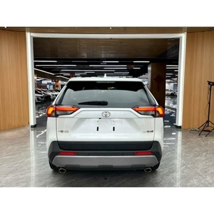 Toyota RAV4, SUV Nuevo Modelo, 2.4L, 171hp, L4, CVT, 4WD, Interior de Cuero Oscuro, Caja de Cambios Automática, Luces LED, Techo Solar, 180km/h Máx., Volante a la Izquierda - Product Image 3