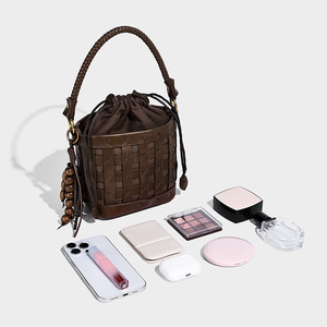 Sac Seau Tressé en PU Fait Main Tendance Française pour Femme – Idéal Quotidien, Loisirs, Trajet Quotidien, Sorties – Sac à Bandoulière Unique ou Croisé pour Femme - Product Image 2