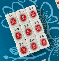 Set Mahjong Akrilik Modern Mewah Florence dengan Desain Lipat Portabel Ukiran Bunga untuk 4 Pemain Hiburan Keluarga