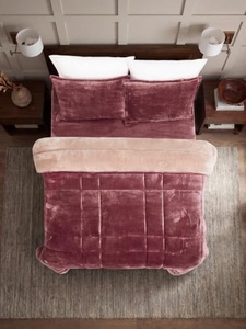 Fashionable Solid Color Warm Luxury Quilted Comforter Set 3pcs Pillowcase Velvet Quilt Blanket - Product Image 2