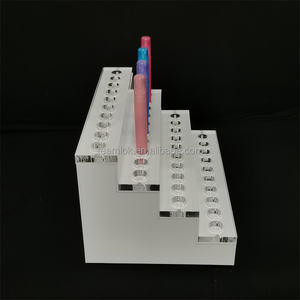 Présentoir cosmétique personnalisé présentoir acrylique pour bouteille d'huile essentielle de <span class=keywords><strong>parfum</strong></span> présentoir pour bouteille de <span class=keywords><strong>cigarette</strong></span> <span class=keywords><strong>électronique</strong></span> à 4 niveaux - Product Image 2
