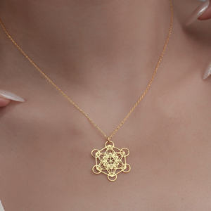 Kalung liontin kubus Metatron trendi perhiasan geometri Kudus berlapis emas & perak dengan hadiah Spiritual bentuk segi enam - Product Image 1