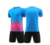 Maillots de football personnalisés pour hommes - Tenues de football respirantes pour l'été 100% polyester à manches courtes