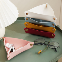 Organisateur de table en cuir PU multicolore, plateau de rangement triangulaire pliable, plateau de rangement fonctionnel pour le bureau, la maison, l'école