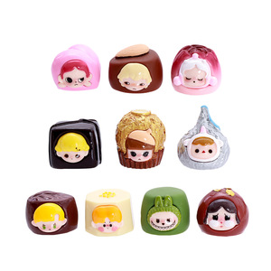 Amante de los dibujos animados Robots congelados Serie de chocolate Muñeca de grano lindo Adornos de felpa de escritorio Partido en vivo Bolsa ciega Caja ciega al por mayor - Product Image 5