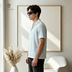 <span class=keywords><strong>Camicia</strong></span> da <span class=keywords><strong>Uomo</strong></span> Traspirante in <span class=keywords><strong>Pizzo</strong></span> Crochet Effetto Marmo Acquatico, 185gsm, Misto Cotone, Blu Chiaro, Stile Resort Cubano con Motivo Astratto a Spirale - Product Image 2