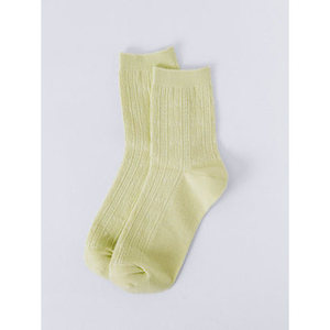 Chaussettes vertes pour femmes à col moyen imprimé floral et rayé respirant et jetable en nylon et spandex taille unique longueur d'équipage - Product Image 1