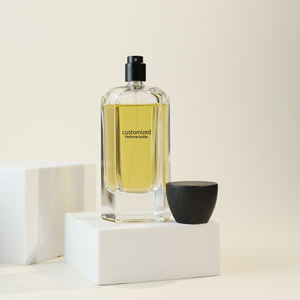 Botella de Perfume de Vidrio de Alta Calidad de 50 ml con Pulverizador - Product Image 1