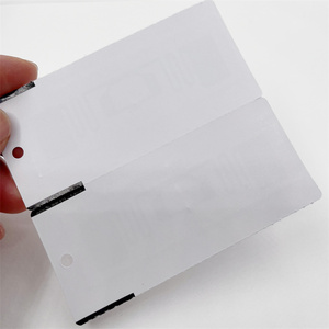 ป้ายเสื้อผ้า UHF RFID ราคาถูกจากโรงงาน Getsmart สำหรับโรงแรมและการชำระเงิน กันน้ำ ทนทาน 13.56 MHz - Product Image 5