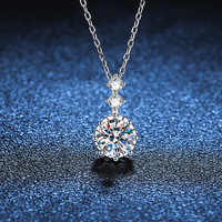 Nouveau Collier Classique Simple pour Femme avec Pendentif Moissanite Rond Brillant à Six Griffes en Argent Sterling S925 Plaqué Rhodium/Or