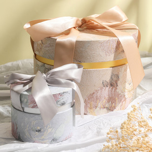 Caja de Dulces 2024, Caja Cilíndrica para Regalo de Dama de Honor, Regalo de San Valentín, Cumpleaños, Boda, con Cinta - Product Image 2