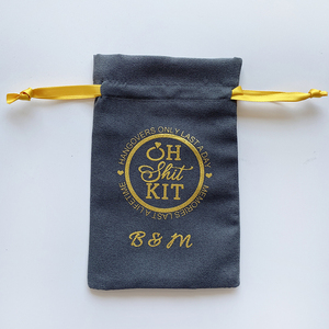 Sac de bonbons de mariage gris avec cordon de serrage en microfibre avec pochette de boîtes en daim avec logo personnalisé - Product Image 4