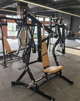 Vente directe d'usine d'équipements de gym : Banc de musculation isolaux Rosen Fitness pour exercices de pectoraux en salle de sport